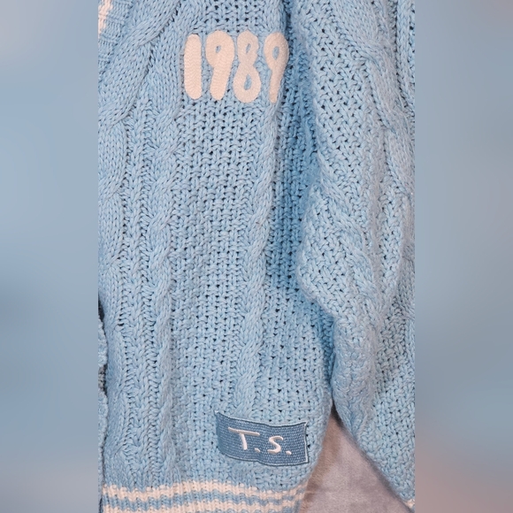 Taylor Swift Purple and Blue Cardigans - Picture 9 of 13